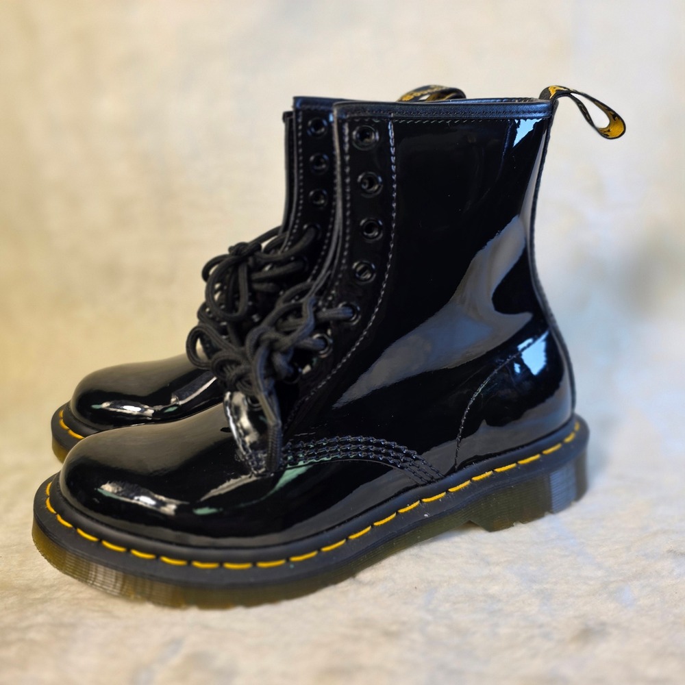 Dr. Martens 1460 Patent Lamper Black 8-Eye Combat Boots Women 7 38 NEW